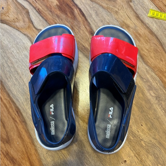 Fila sandals size 40 ,used twice,in great condition - Picture 2 of 8